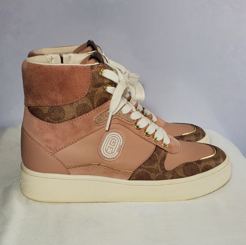 Coach Size 6.5 Women's C220 Hi Top Sneakers.